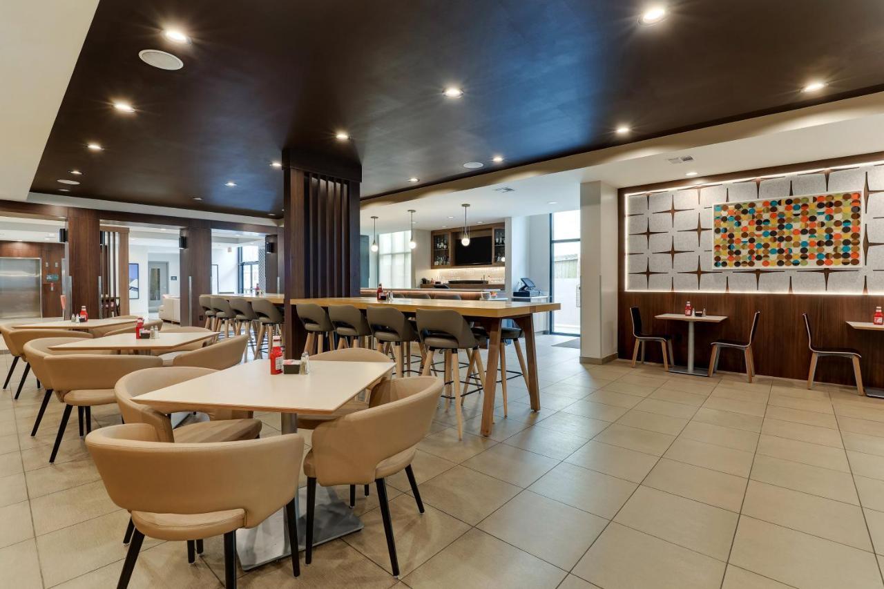 Holiday Inn Mobile Airport By Ihg Exterior foto